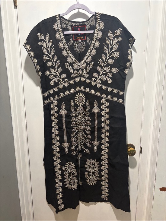 Johnny Was Dresses & Skirts - JOHNNY WAS embroidered linen tunic dress